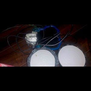 Set of Skylanders portals & 2 characters included